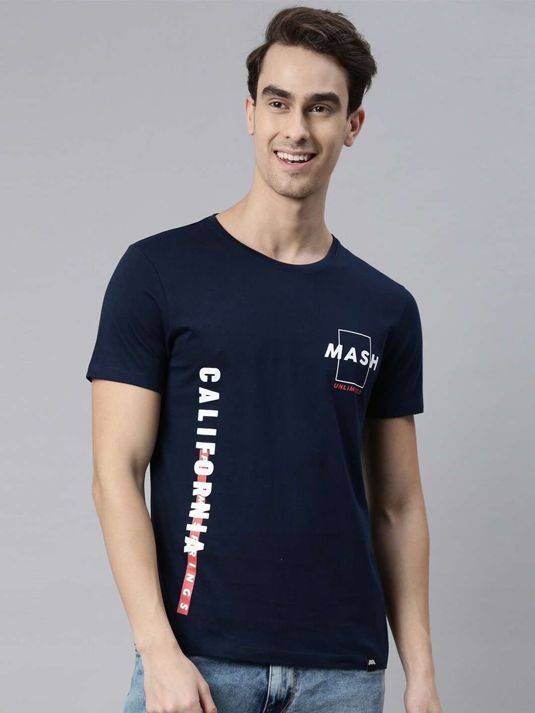

MASH UNLIMITED Men Navy Blue & White Typography Printed Slim Fit T-shirt