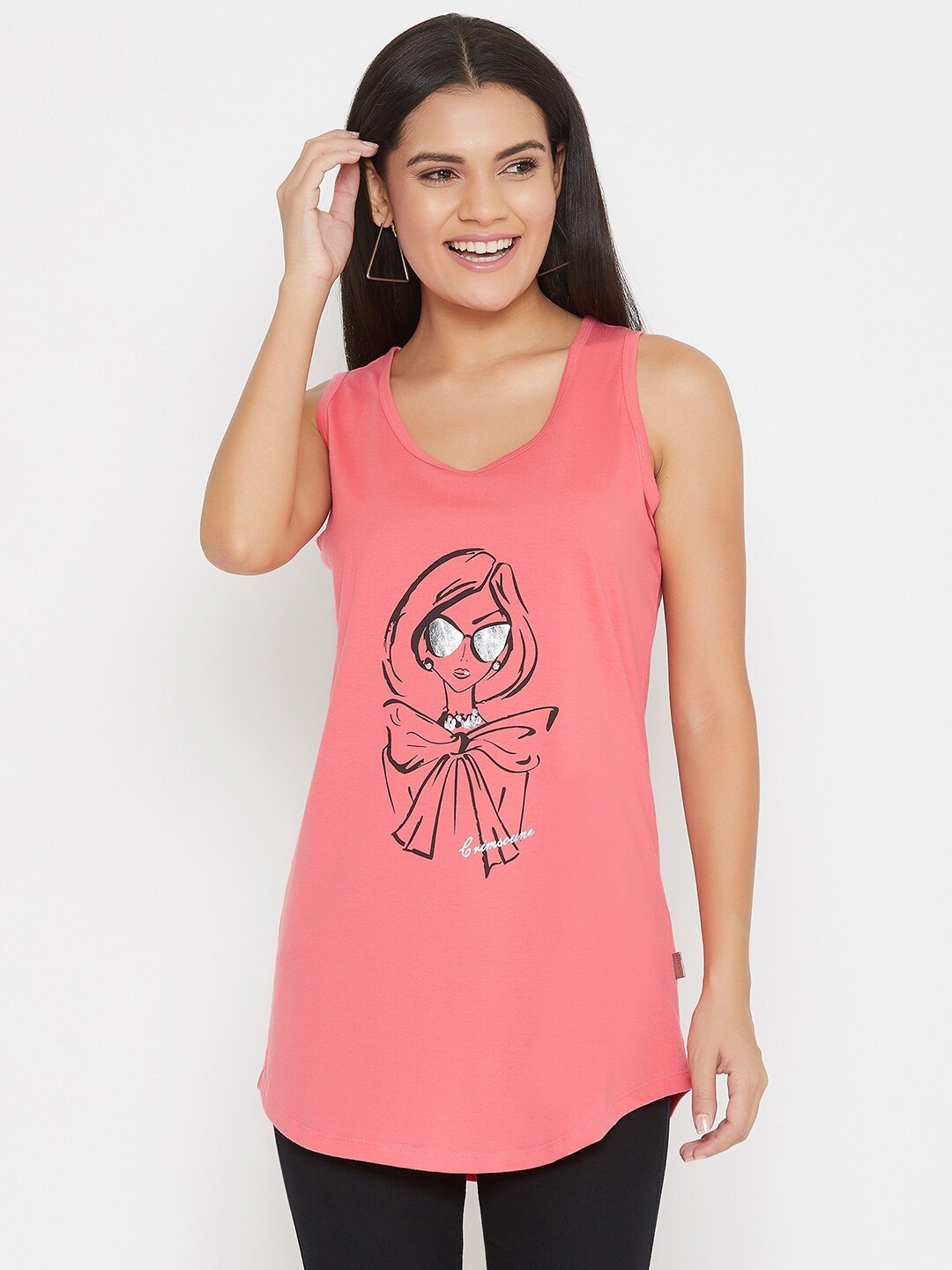 

Crimsoune Club Women Pink Graphic Printed Longline Tank Top