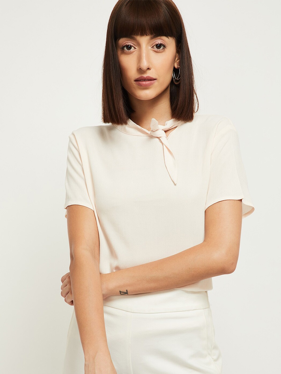 

max Pink Tie-Up Neck Regular Top