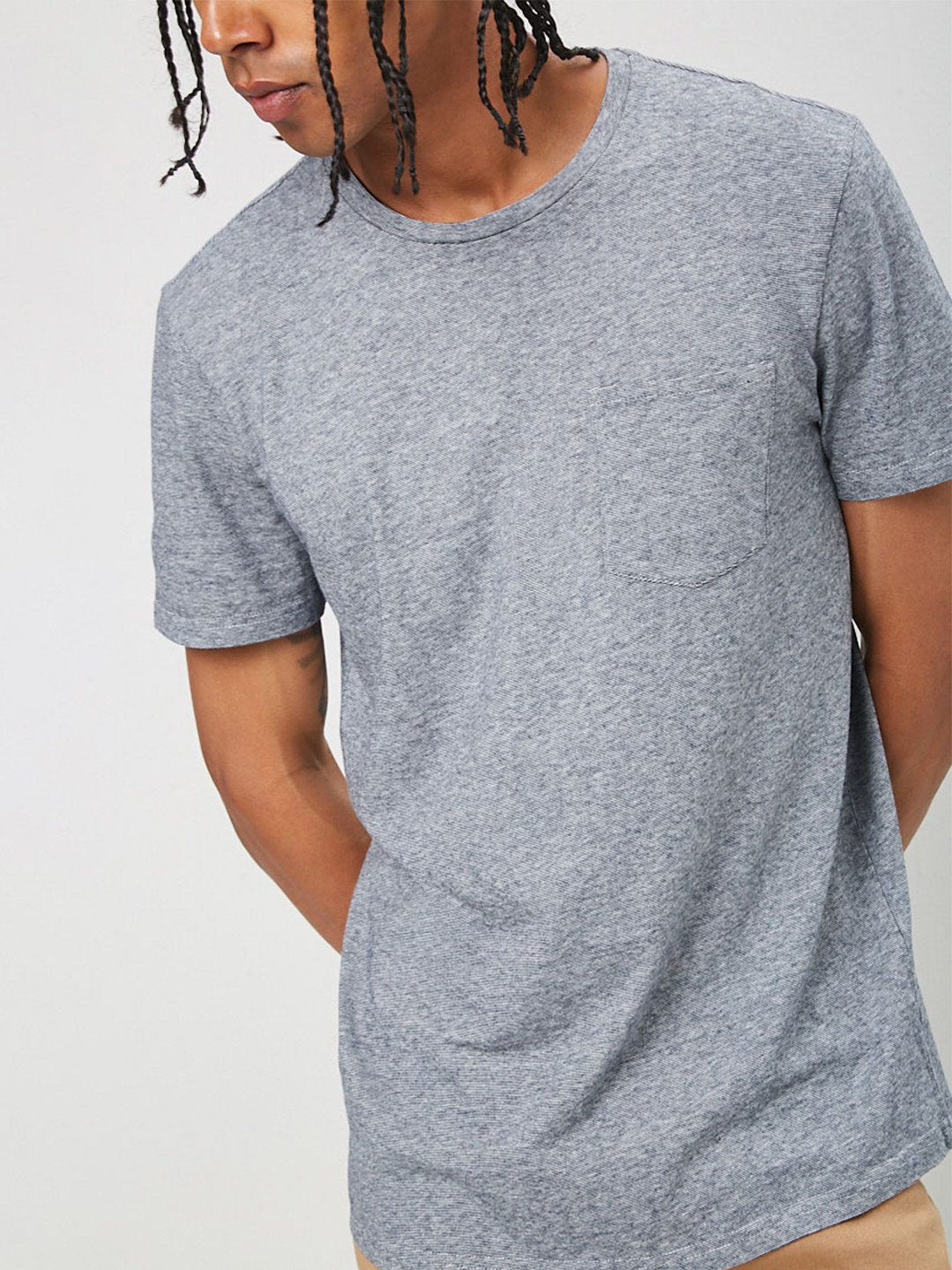 

FOREVER 21 Men Grey T-shirt