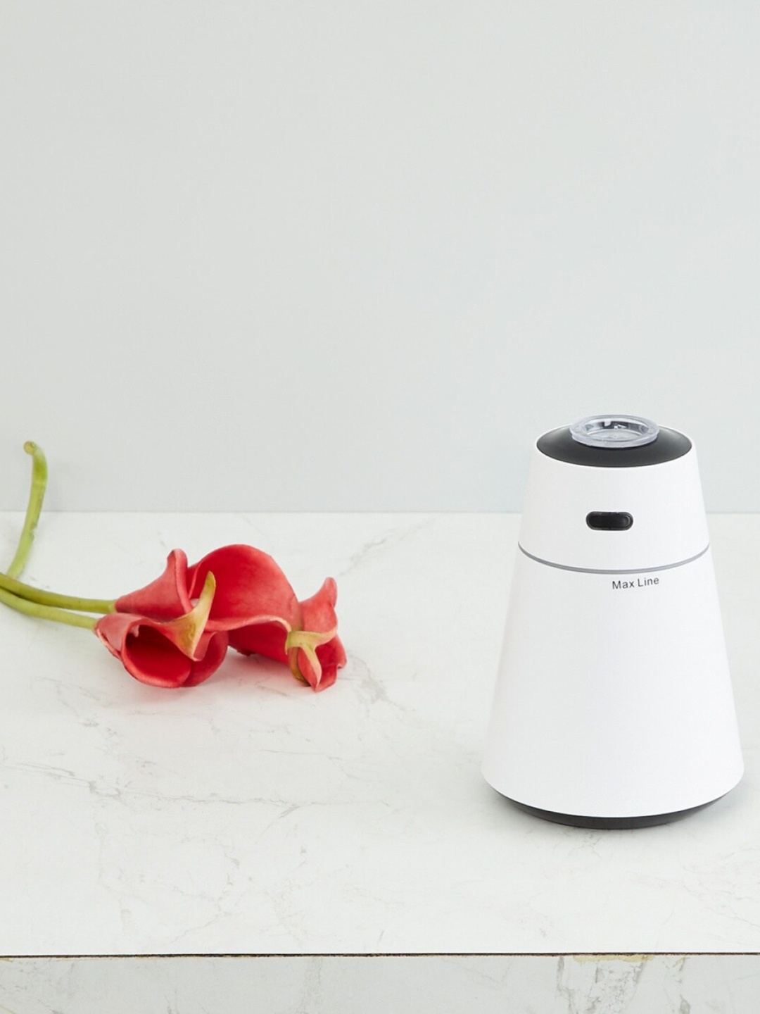 

Home Centre White Solid Fusion Electrical Aroma Diffuser with LED