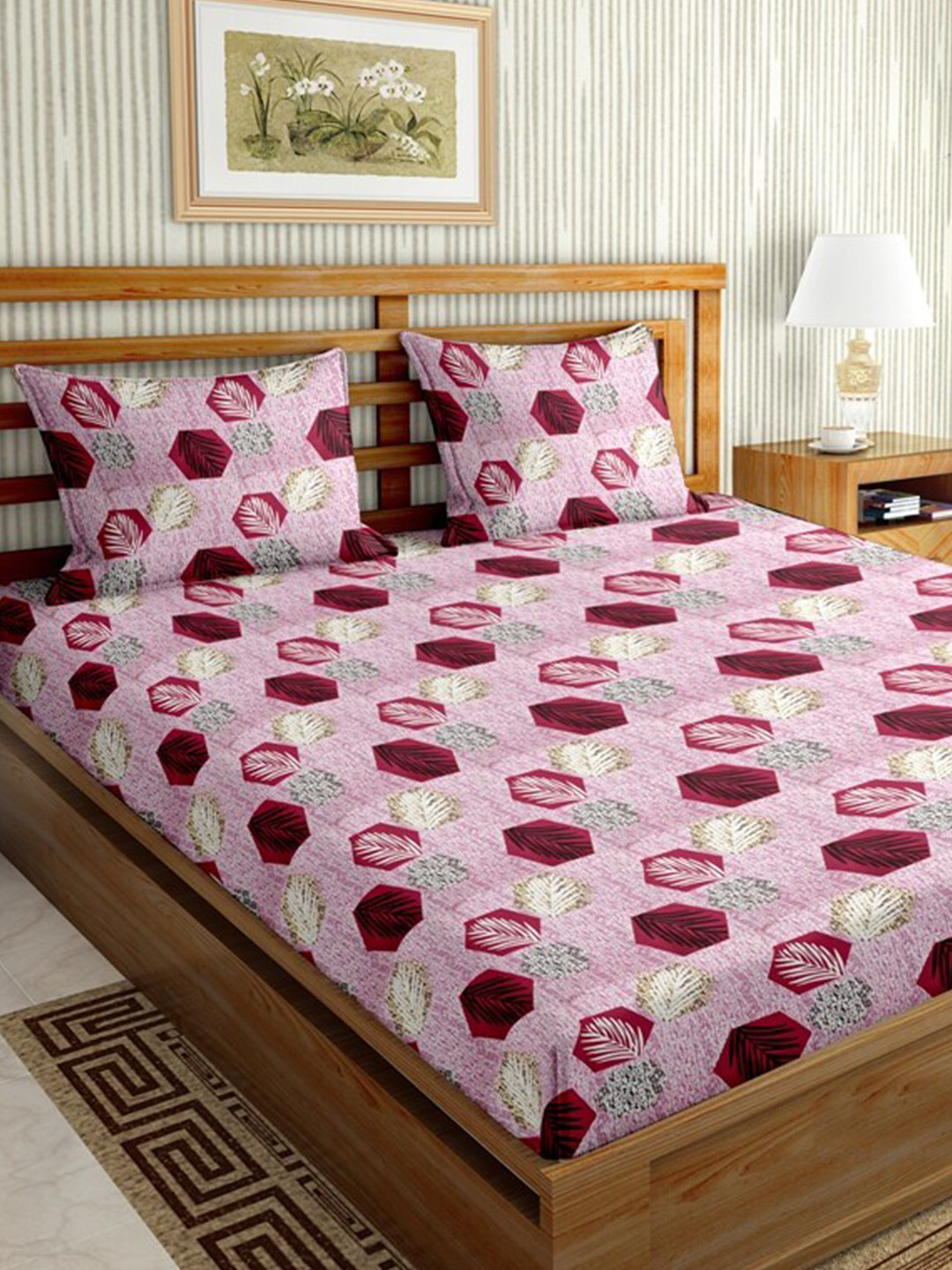 

BELLA CASA Purple & Red Geometric 144 TC King Bedsheet with 2 Pillow Covers