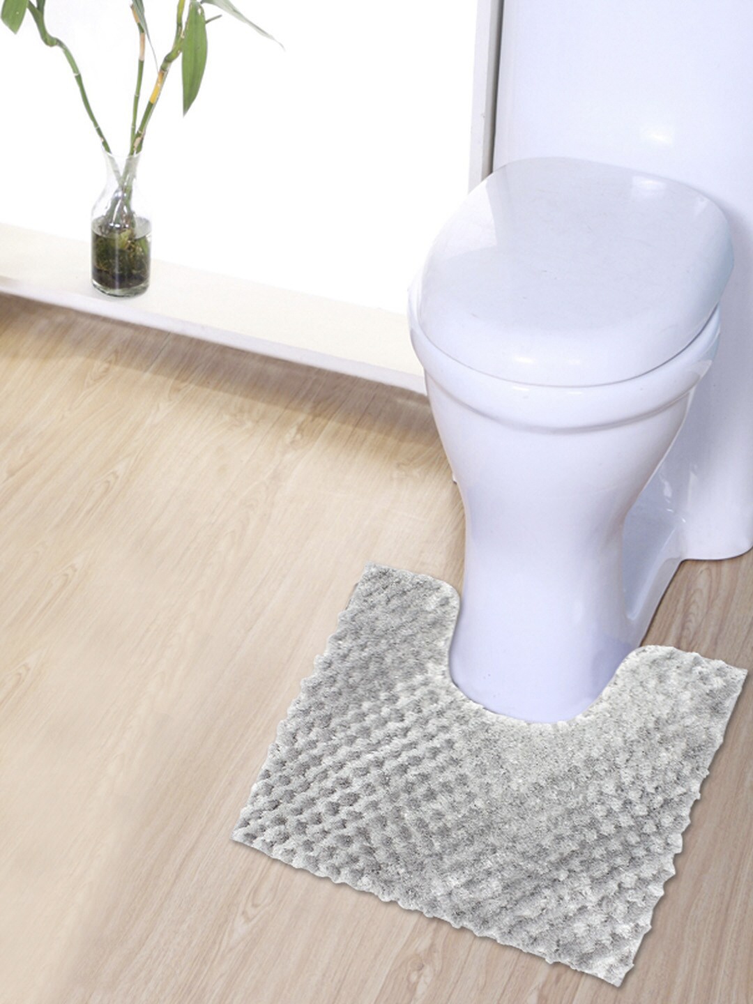 

AVI Living Grey Solid Waffle Microfiber U-Shaped 2000 GSM Anti Skid Bath Rug