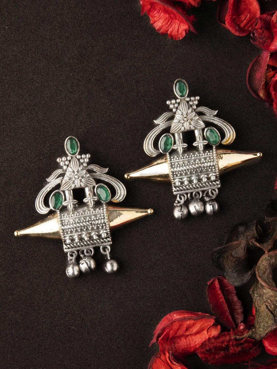

Rubans Women Green Silver Toned Oxidized Contemporary Drop Earrings