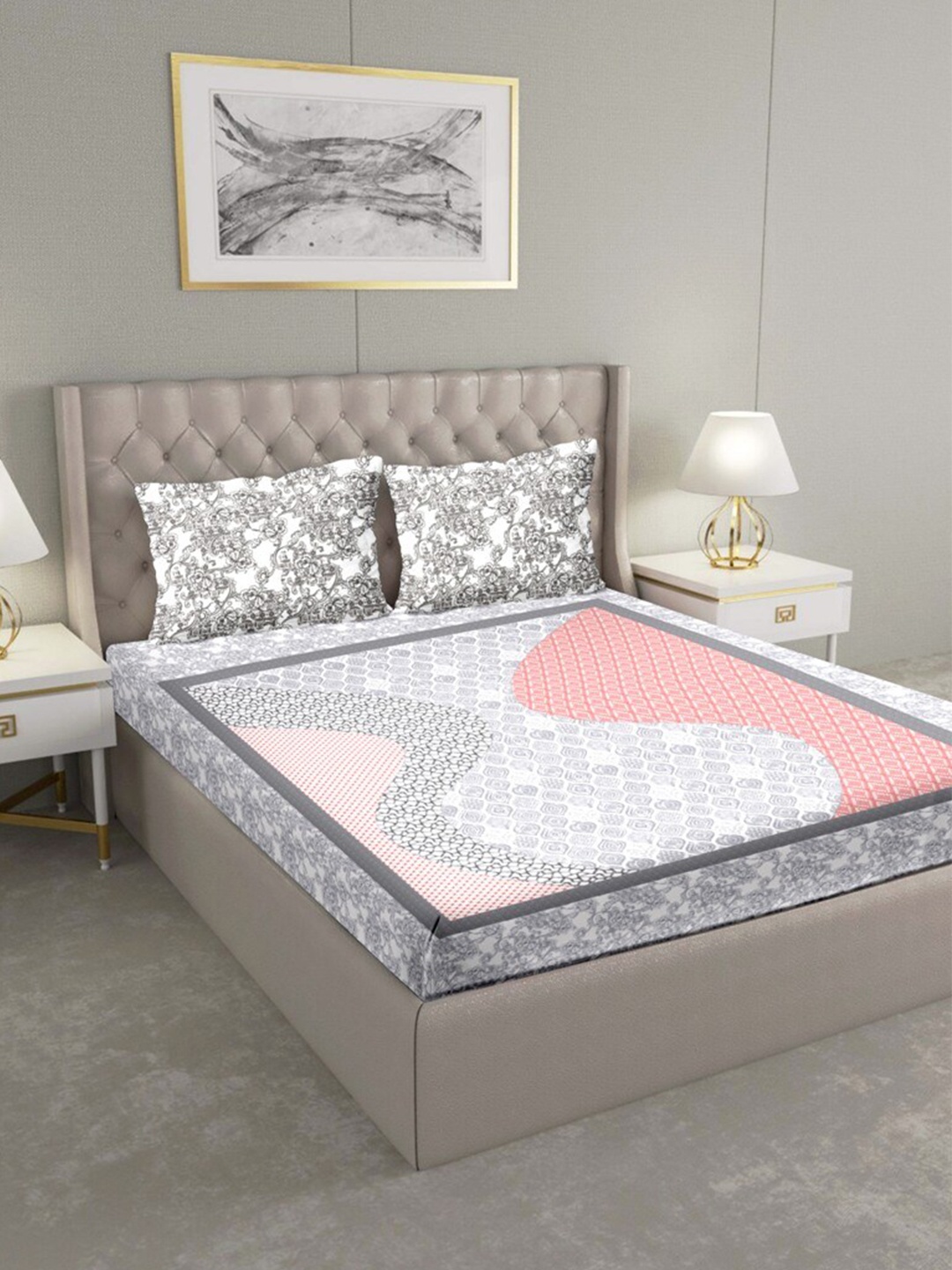 

BELLA CASA Grey & White Geometric 180 TC Cotton King Bedsheet with 2 Pillow Covers
