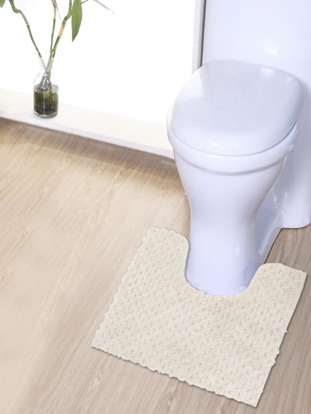 

AVI Living Beige Solid Waffle Microfiber U-Shaped 2000 GSM Anti Skid Bath Rug