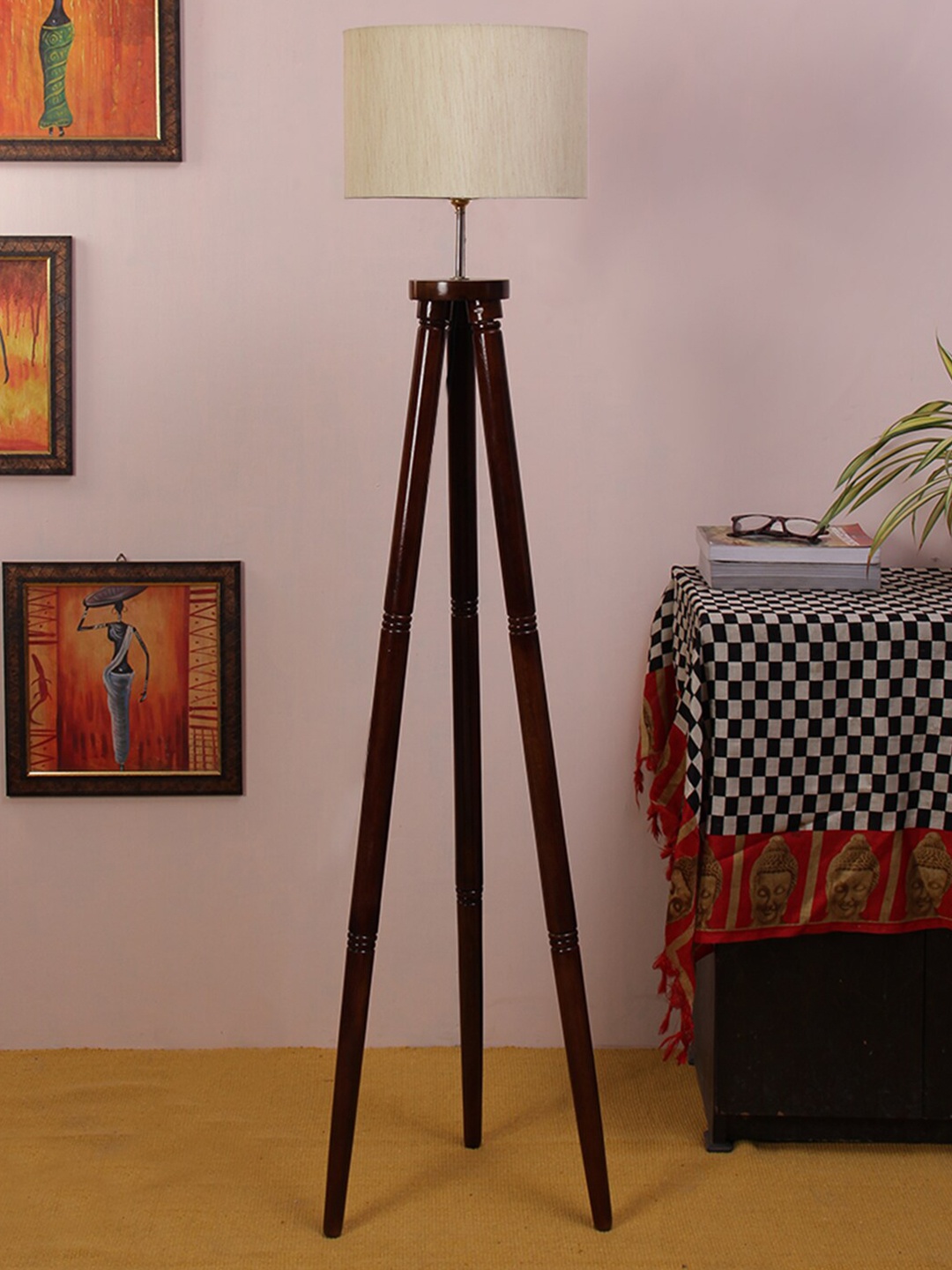 

Devansh Off White & Brown Traditional Cylindrical Tripod Lamp