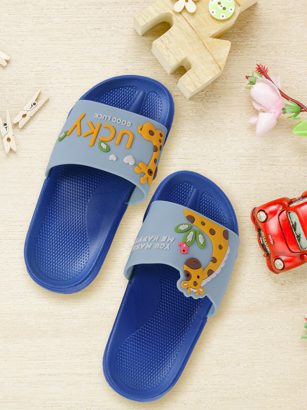 

Yellow Bee Boys Blue & Mustard Giraffe Printed Rubber Sliders