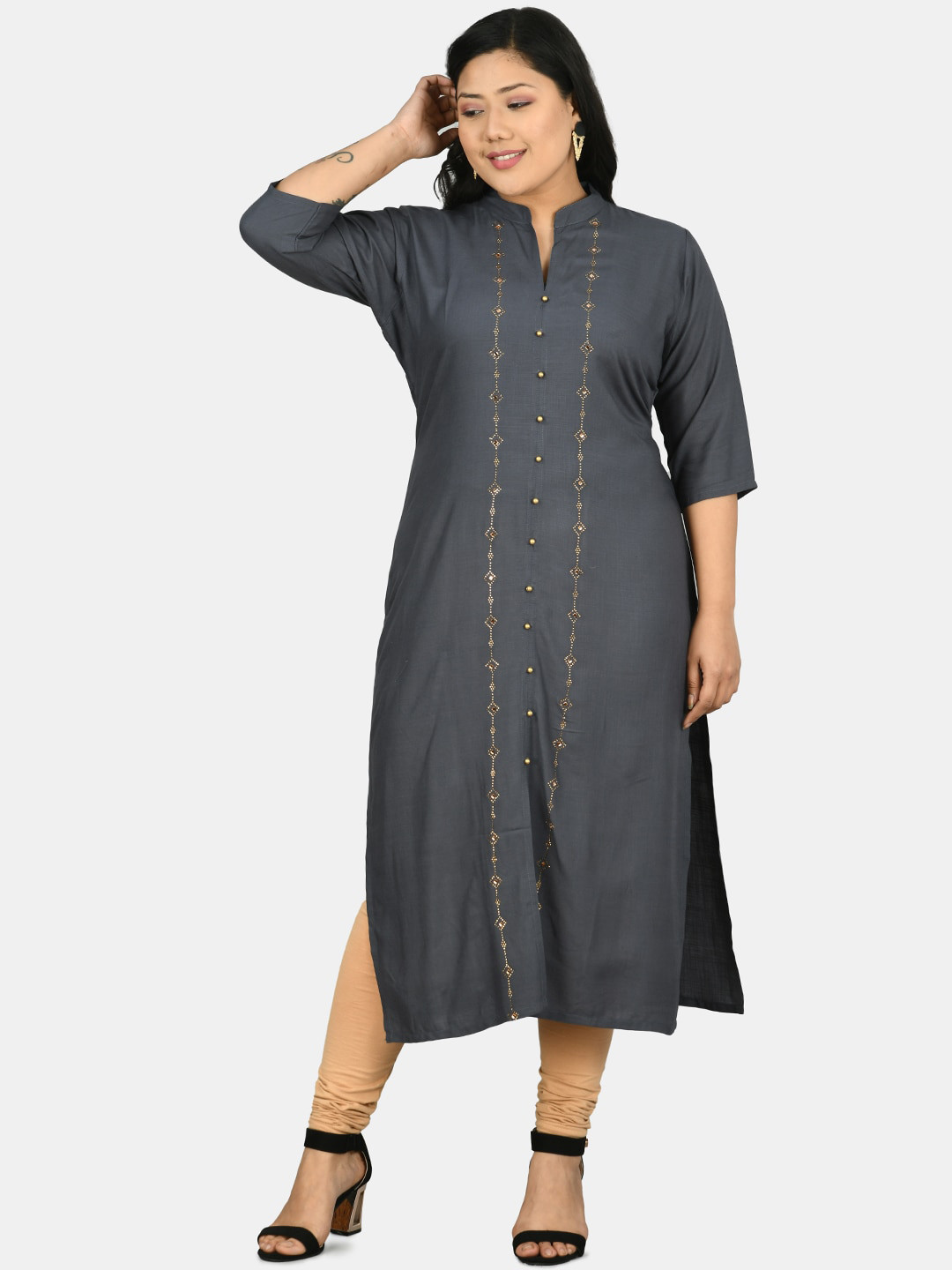 

PrettyPlus by Desinoor.com Women Grey Kurta with Siroski Work on Front