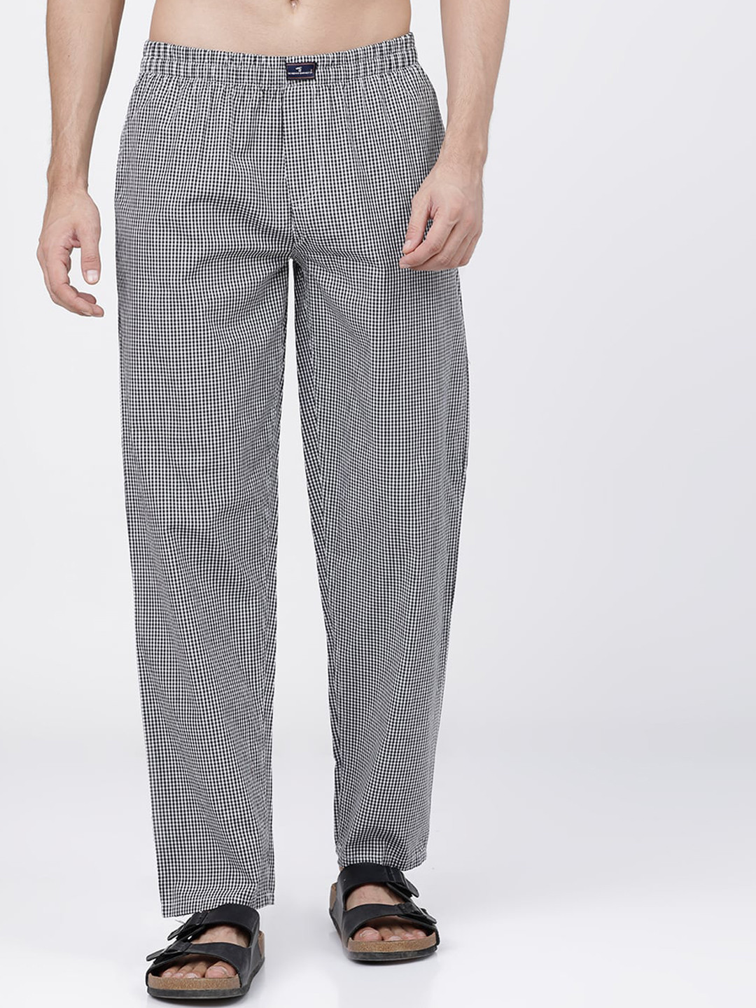

The Indian Garage Co Men Black & White Checked Cotton Lounge Pants