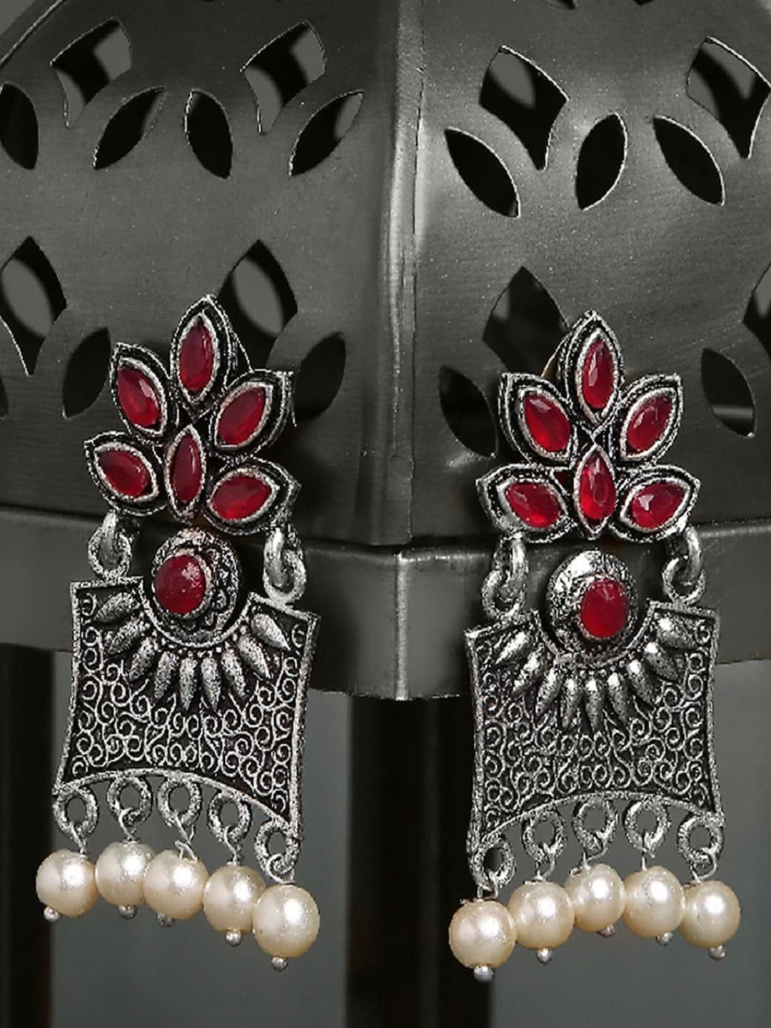 

OOMPH Silver & Maroon Contemporary Oxidized Stone Drop Earrings