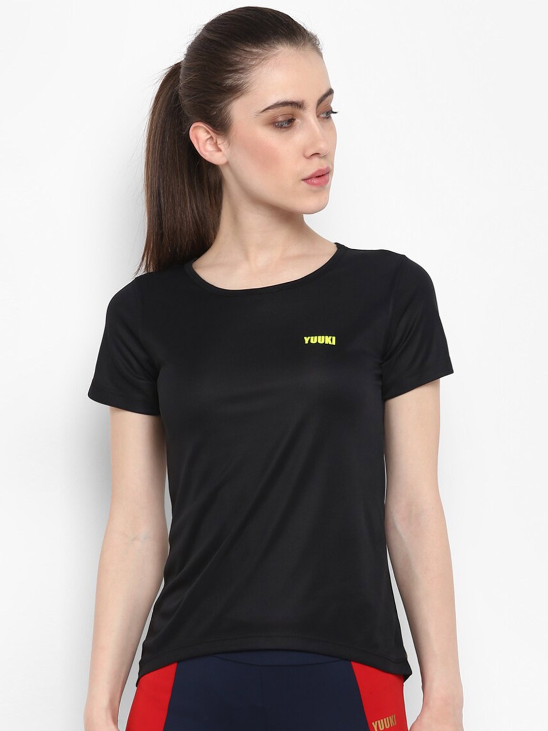 

Yuuki Women Black Slim Fit Training or Gym T-shirt