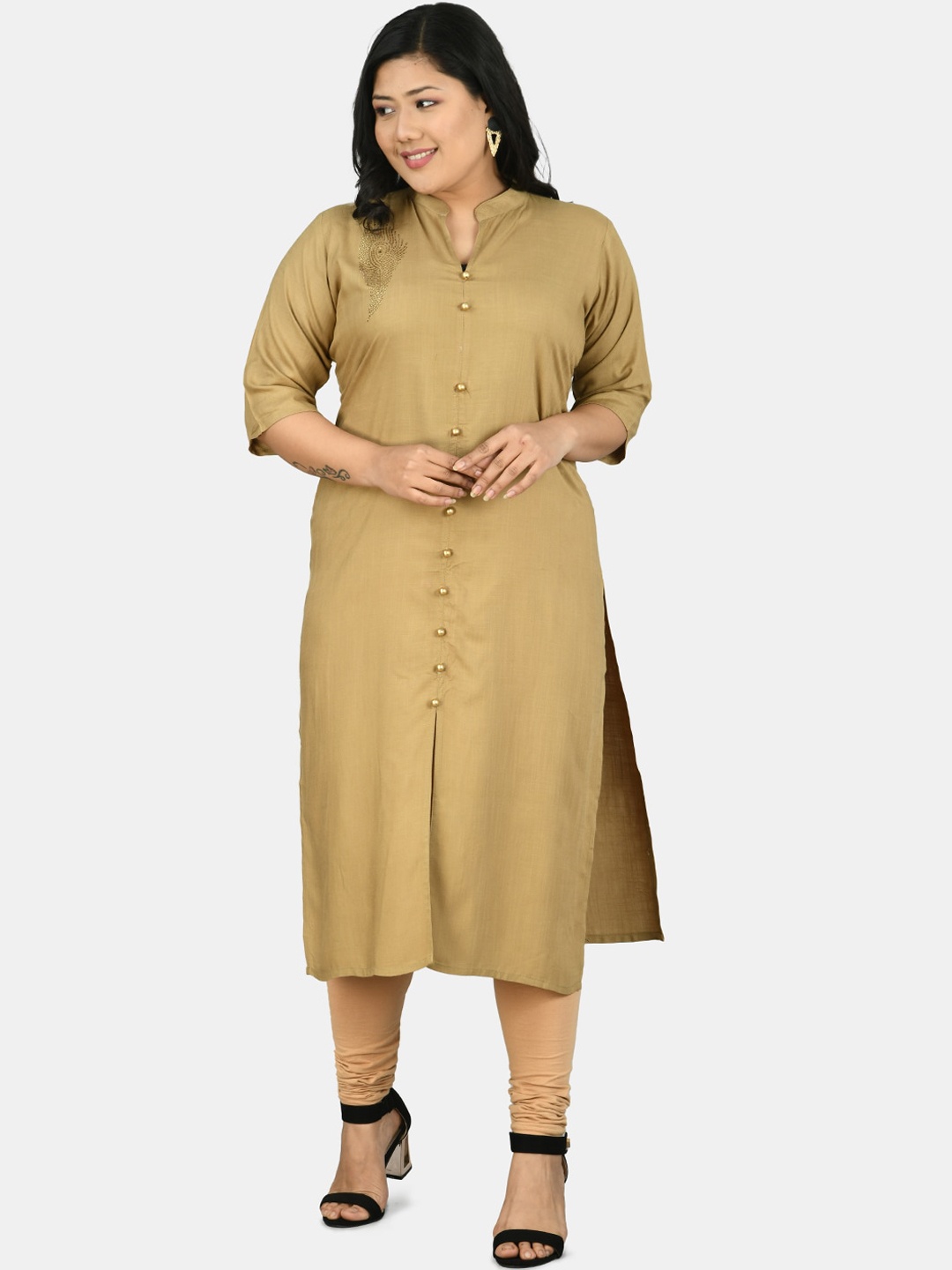 

PrettyPlus by Desinoor.com Women Beige Embellished Kurta
