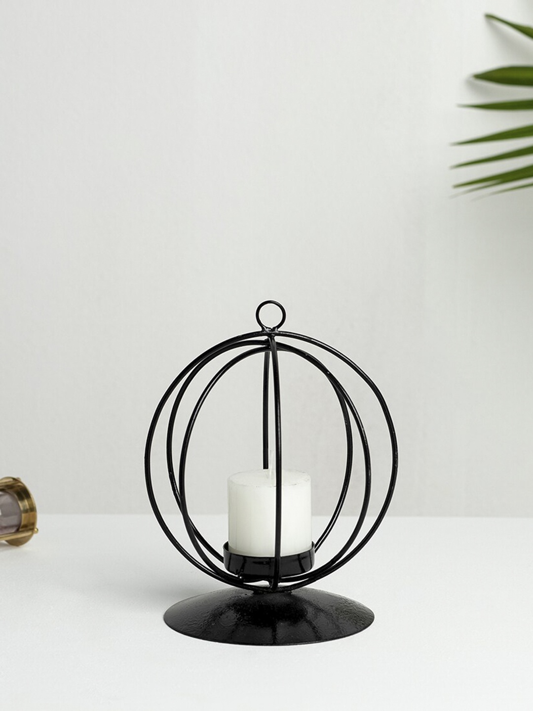 

BLANC9 Black Solid Orbit-Shaped Candle Holder
