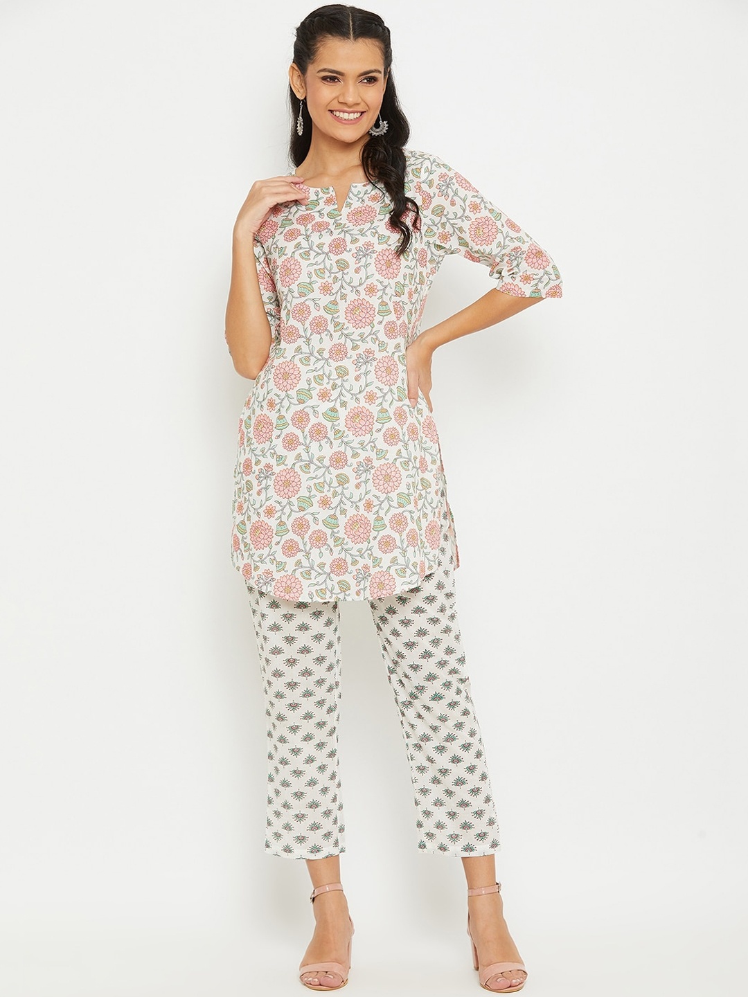 

PANIT Women White Floral Printed Kurta with Trousers