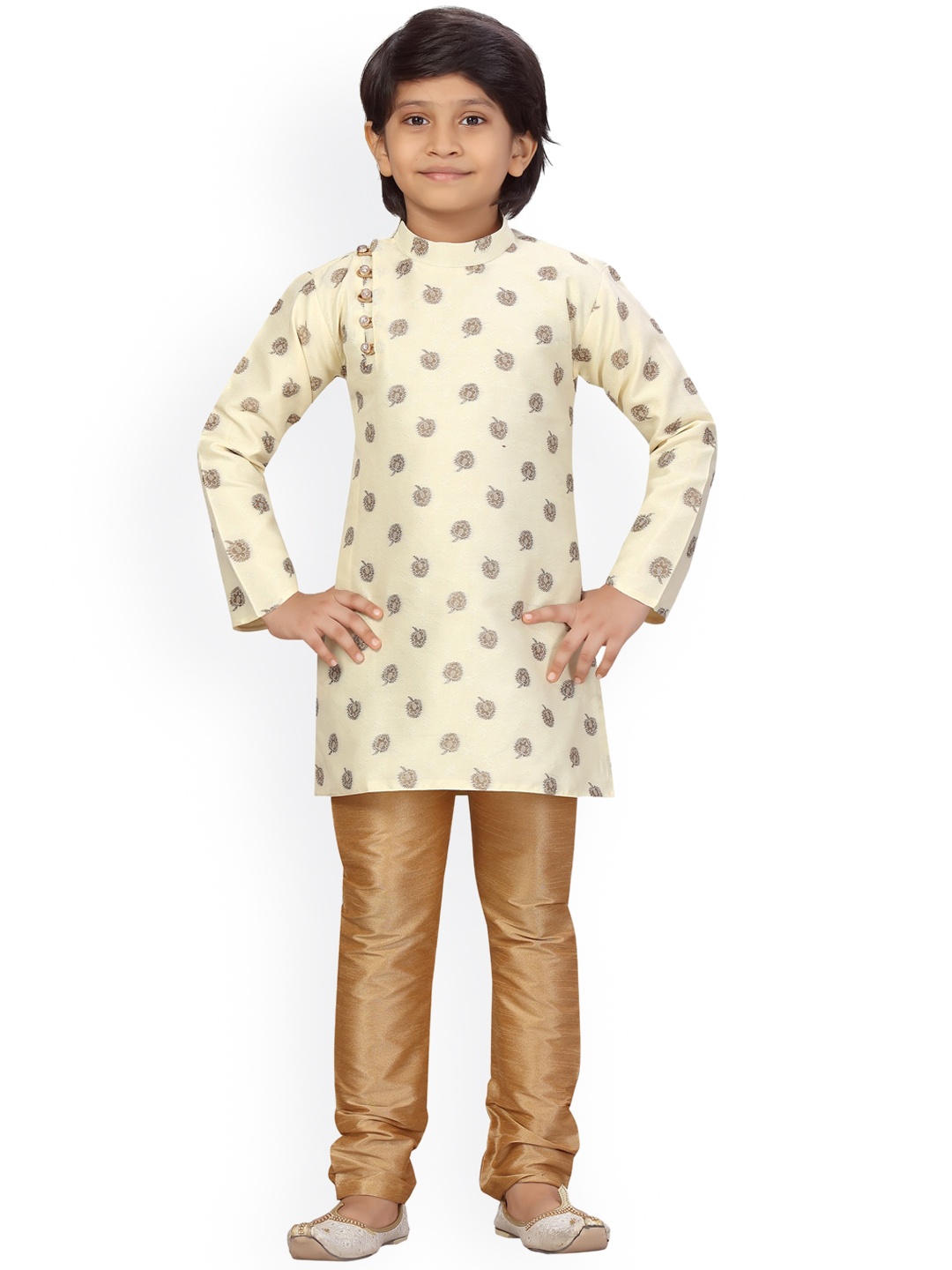 

LITTLE MAFIA BY Aarika Boys Cream Printed Pure Silk Kurta with Pyjamas
