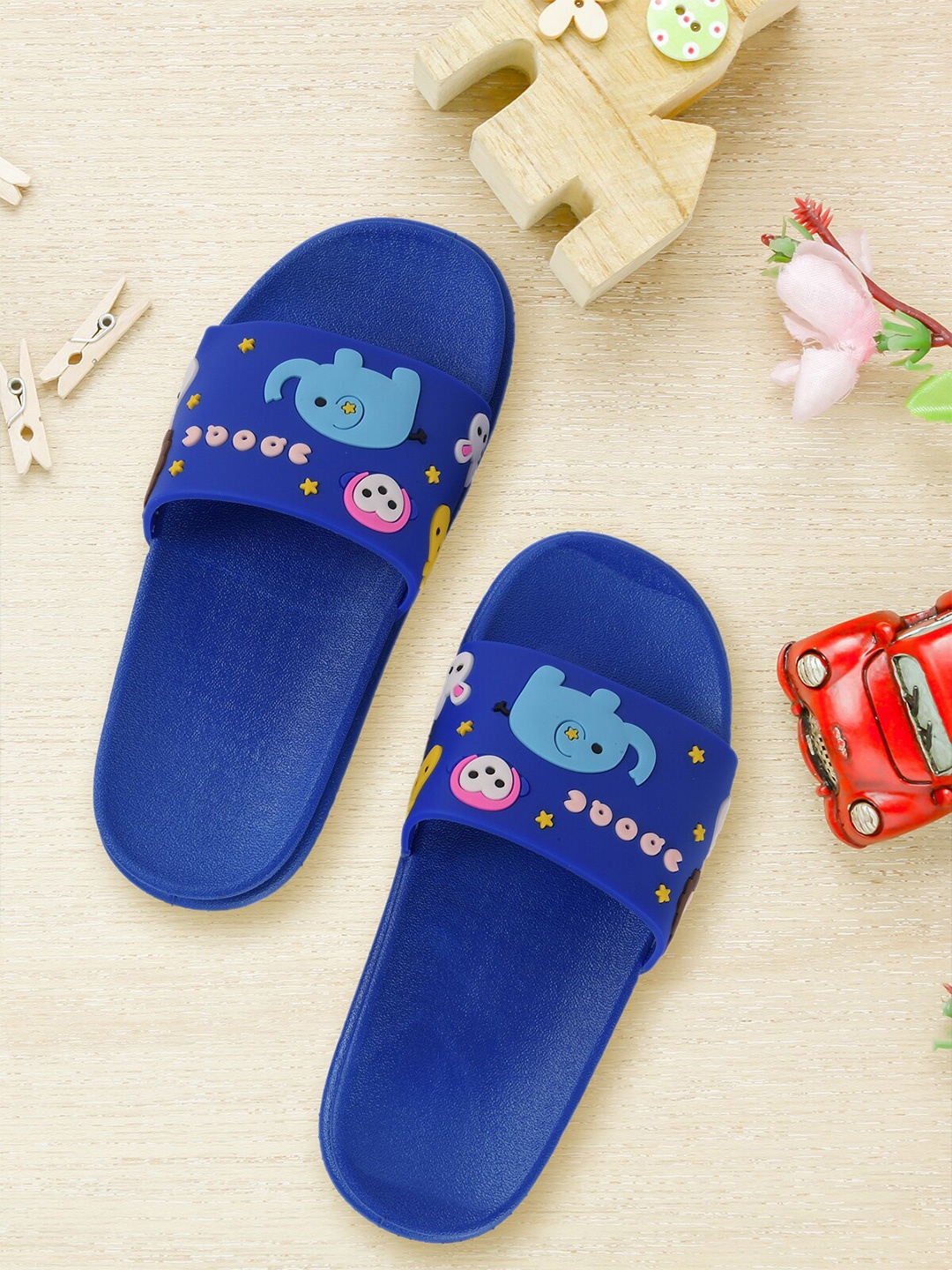 

Yellow Bee Boys Blue & Yellow Printed Rubber Sliders