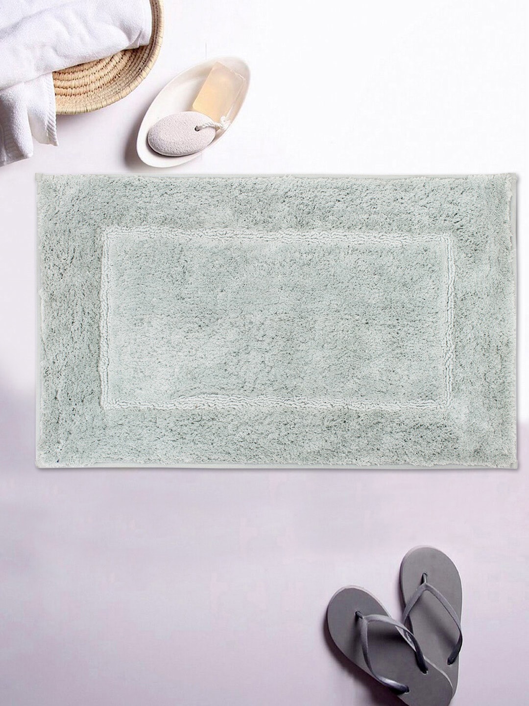 

AVI Living Green Solid 2300 GSM Anti Microbial Anti-Slip Bath Rug