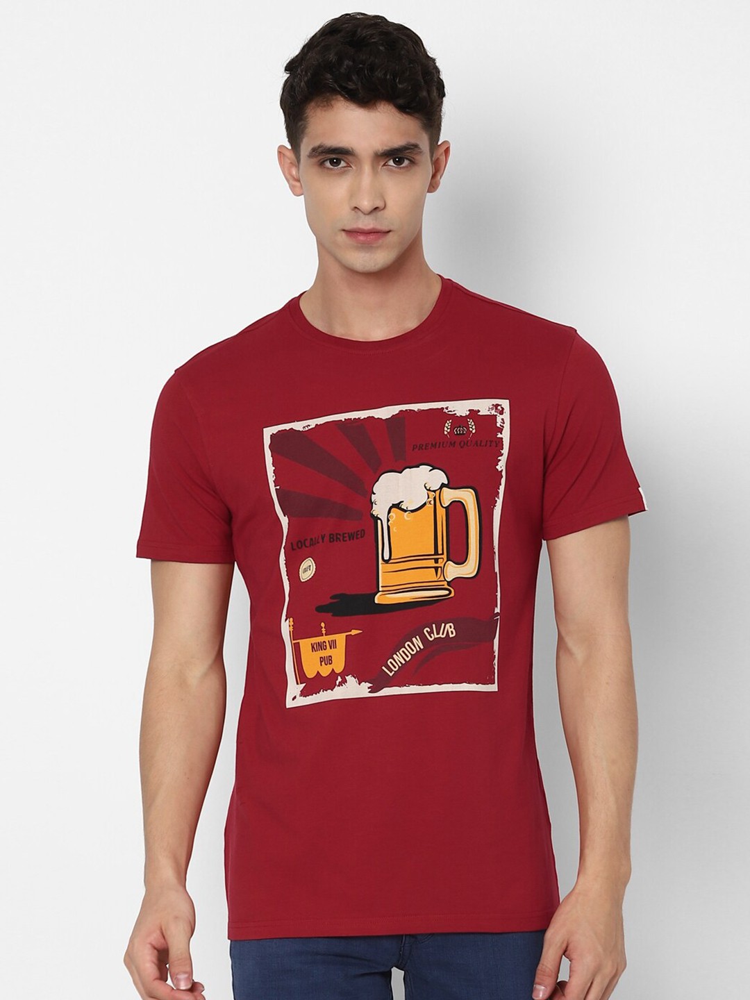 

SIMON CARTER LONDON Men Red Graphic Printed Slim Fit T shirt