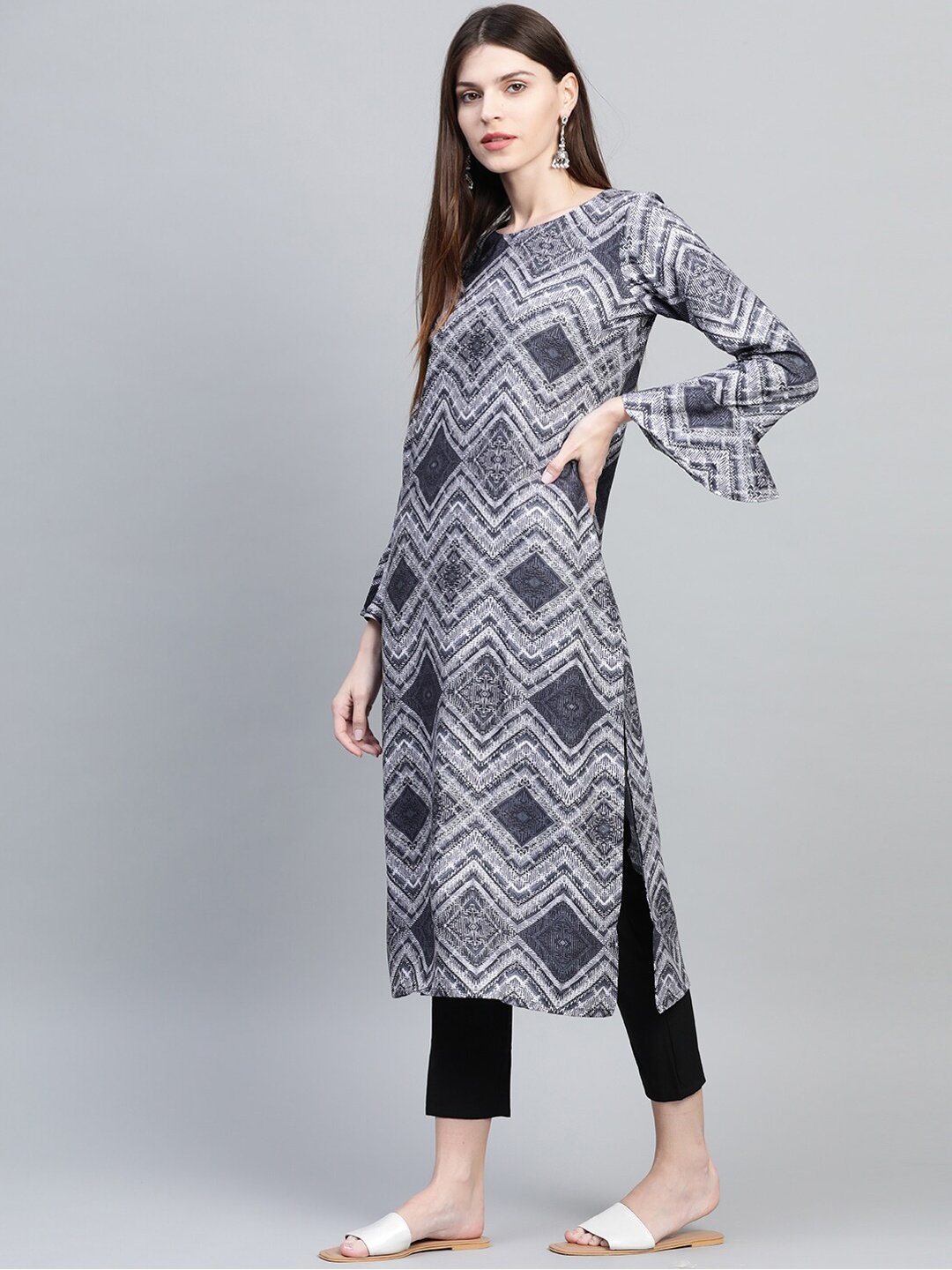ZIYAA Women Black Geometric Printed Straight Kurta