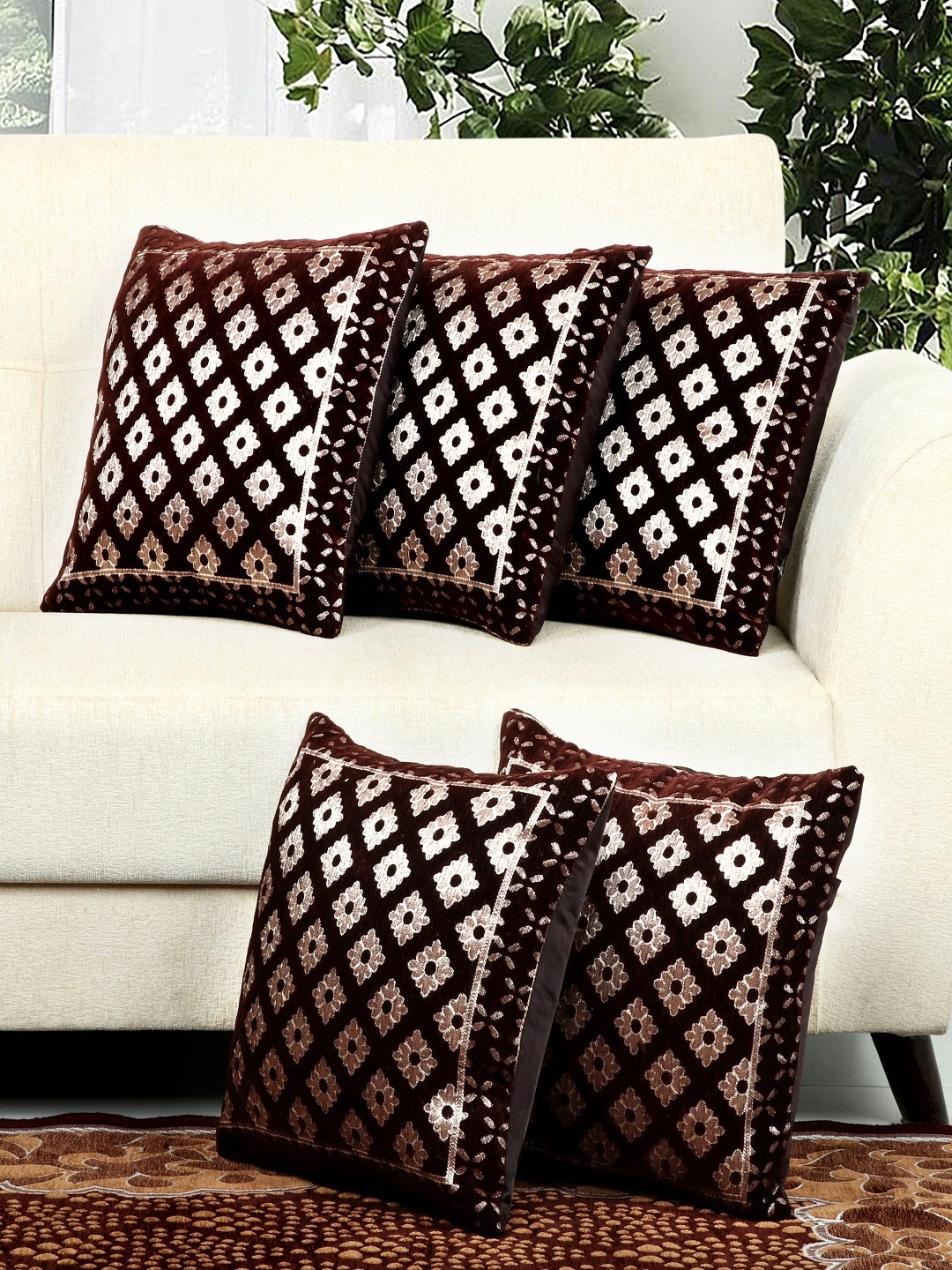 

BELLA TRUE Set Of 5 Brown & Beige Ethnic Motifs SqaureCushion Covers