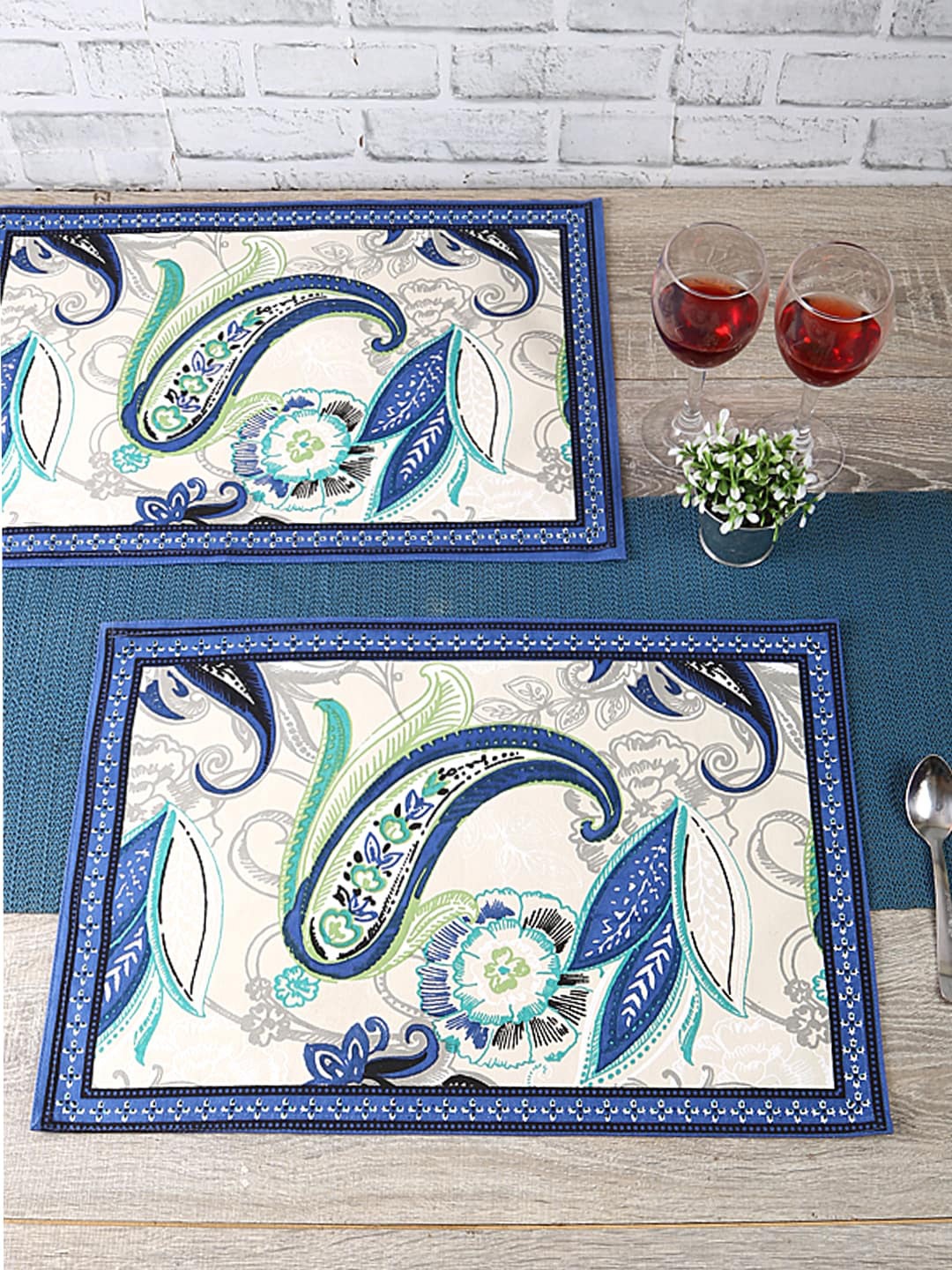 

HOME AFFAIRS Set Of 6 Blue & White Ethnic Motifs Cotton Table Placemats