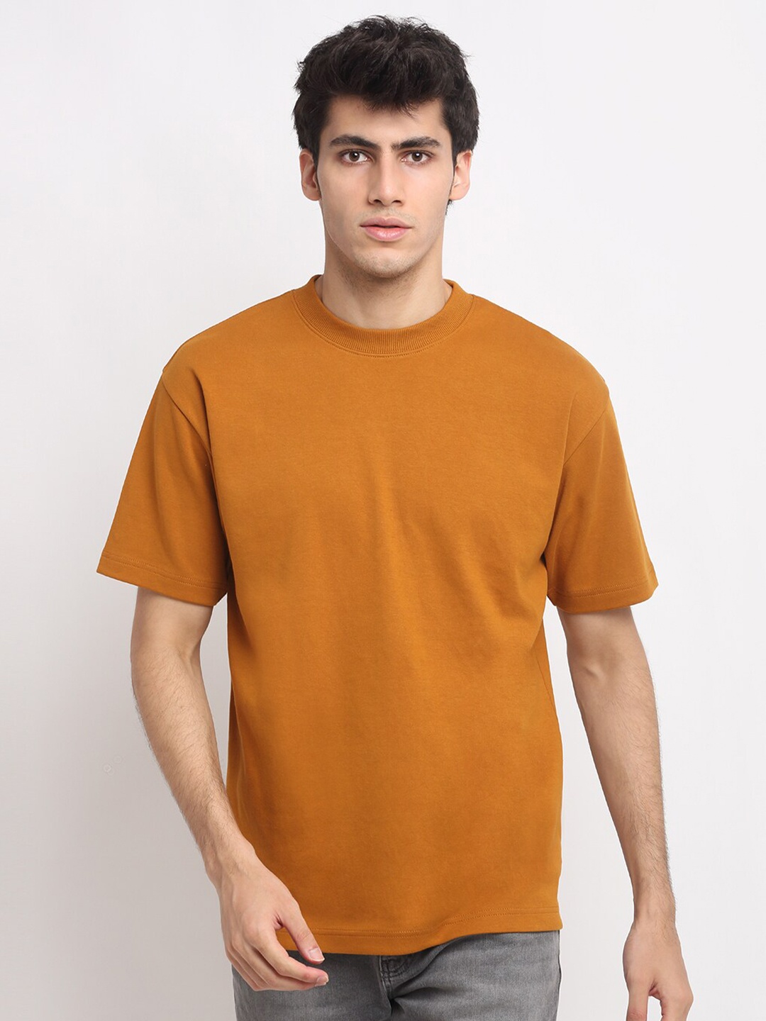 

Bhaane Men Mustard Yellow Loose T-shirt
