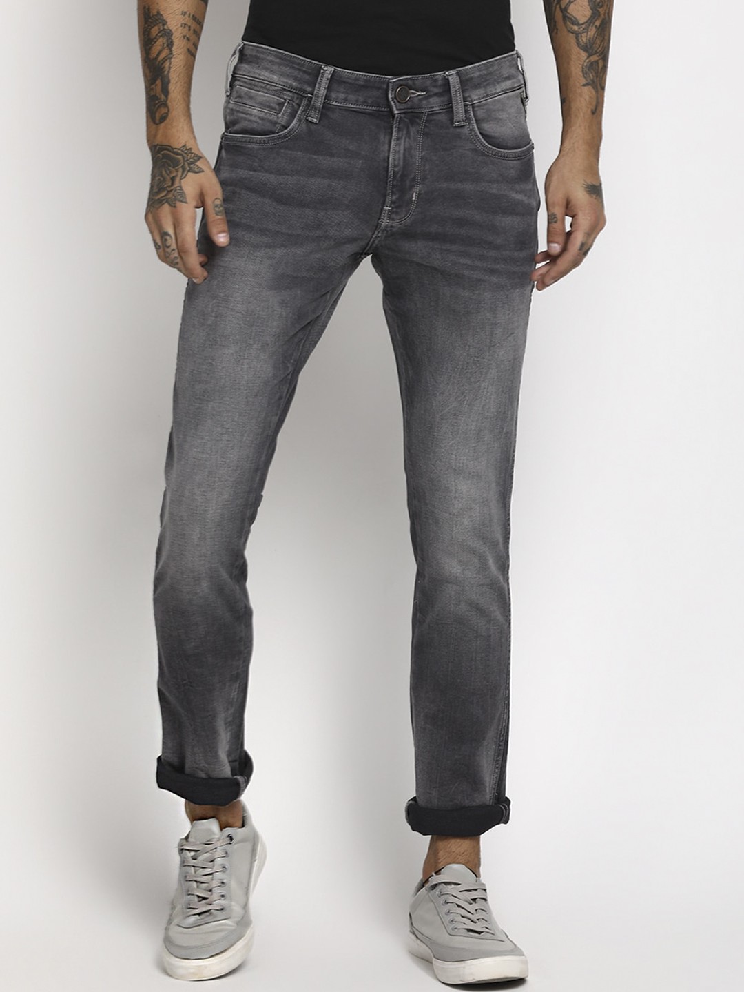 

Wrangler Men Grey Slim Fit Low-Rise Light Fade Jeans