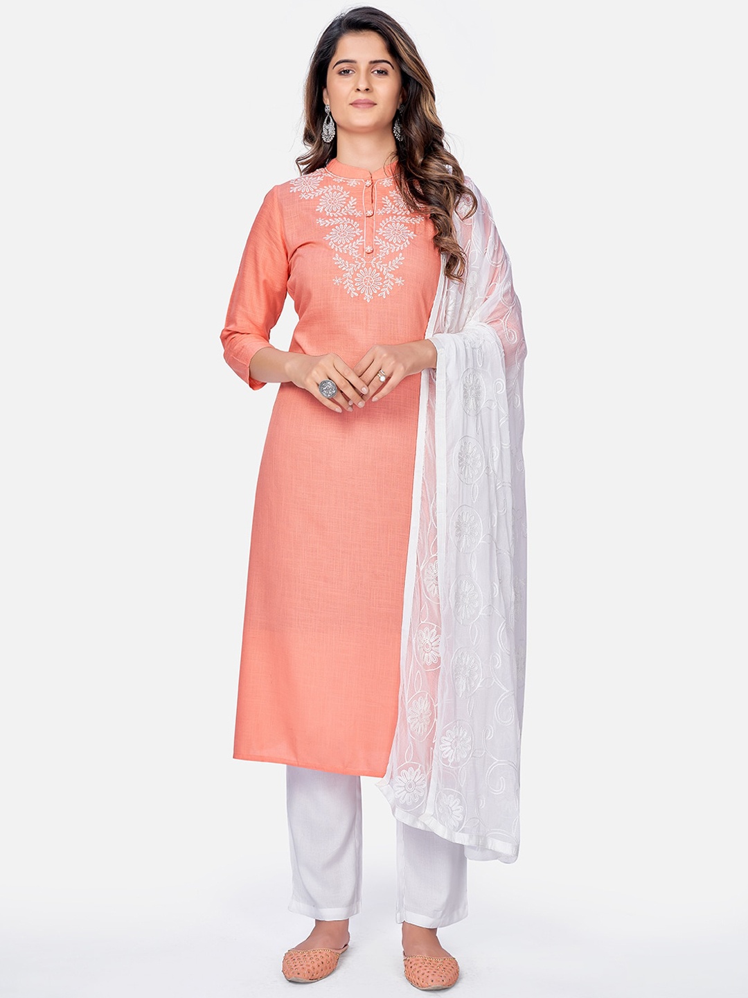 

Vbuyz Women Peach Solid & Embroidered Straight Rayon Pink Kurta Pant & Dupatta Set