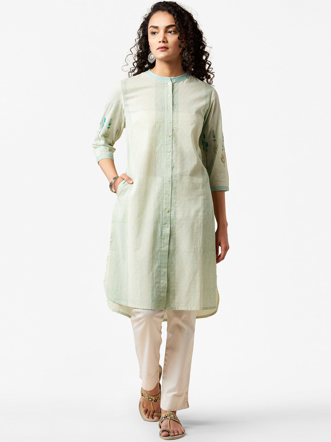 

Fabindia Women Off White Striped Thread Work Dobby Kurta