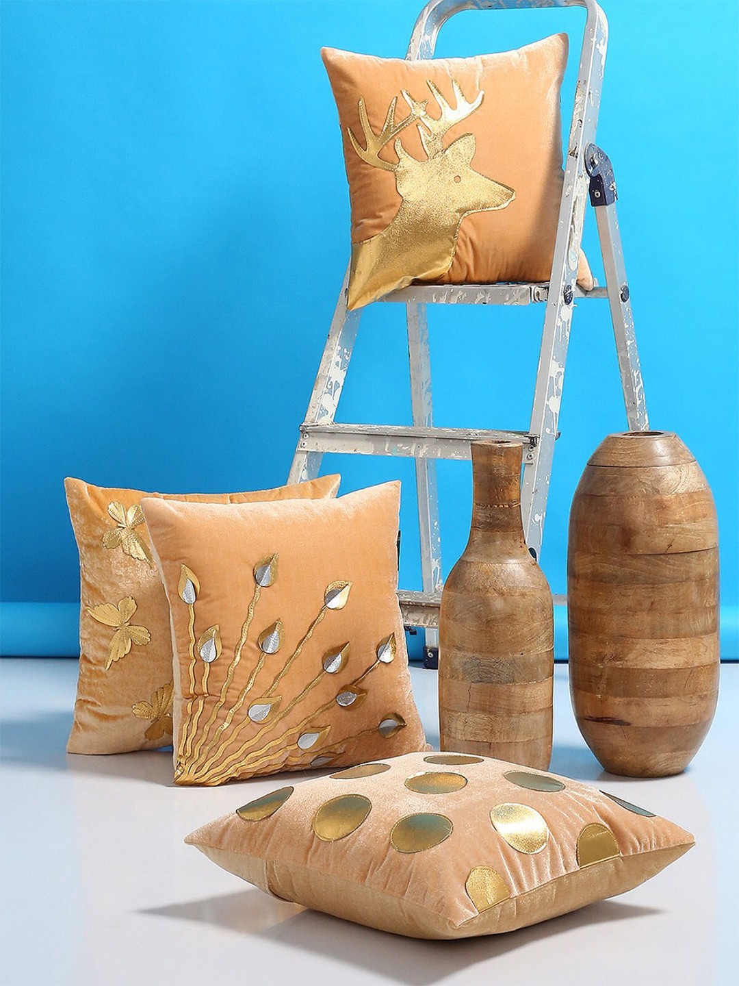 

ROMEE Set Of 4 Beige & Gold-Toned Embellished Velvet Square Cushion Covers