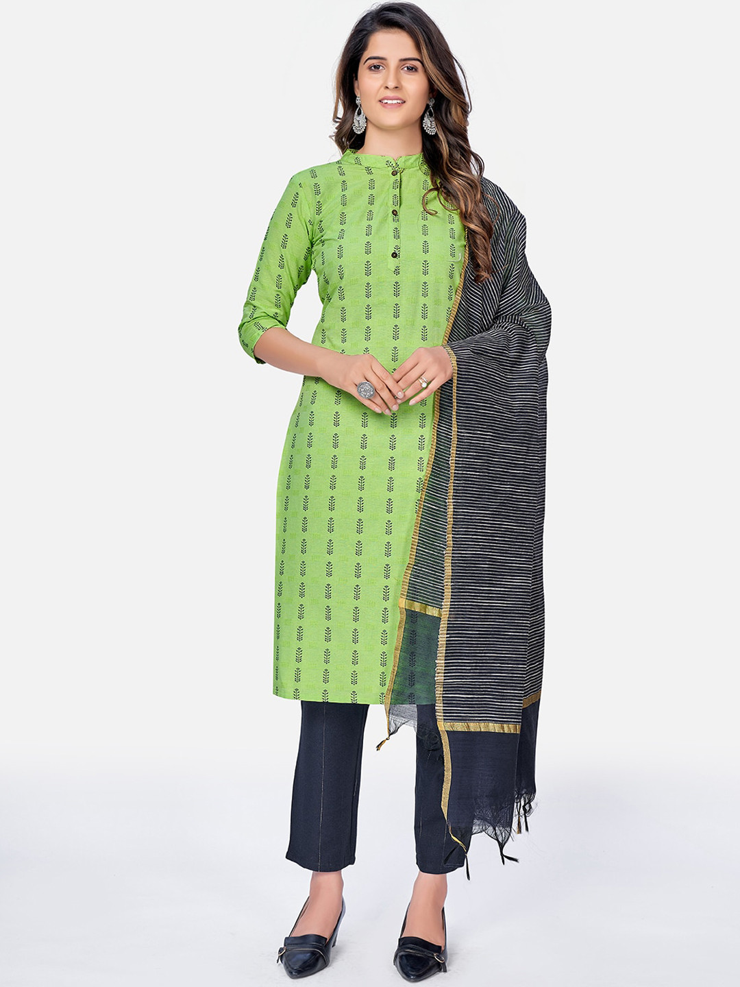 

Vbuyz Women Green Printed Straight Kurta with Trouser & Dupatta