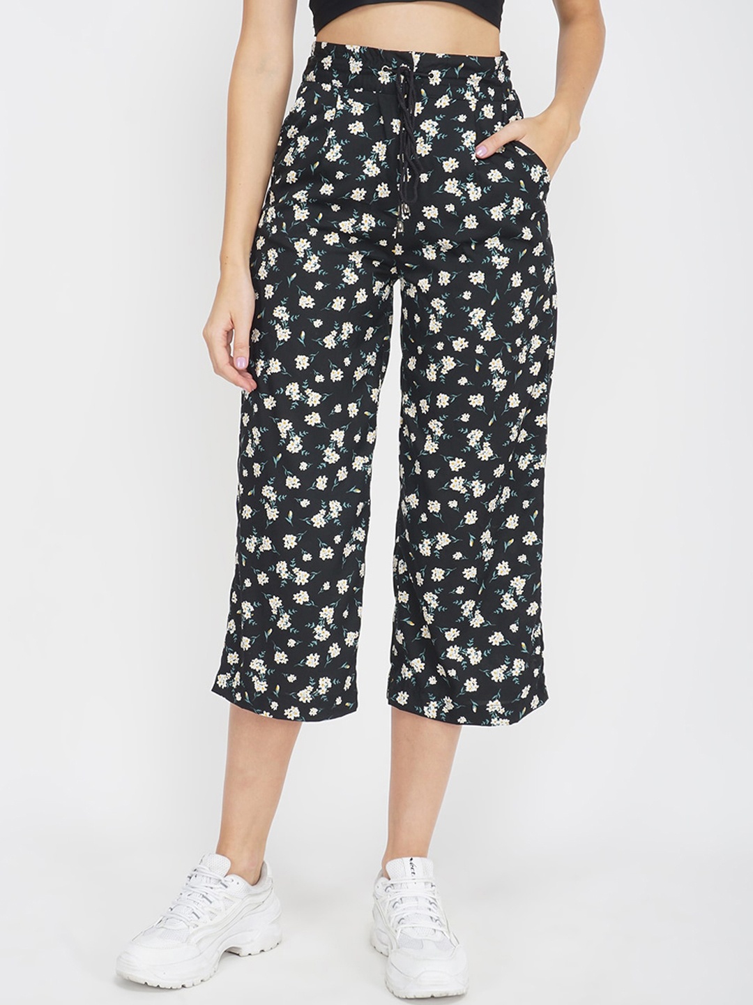 Oxolloxo Women Black Floral Printed High Rise Culottes Trousers