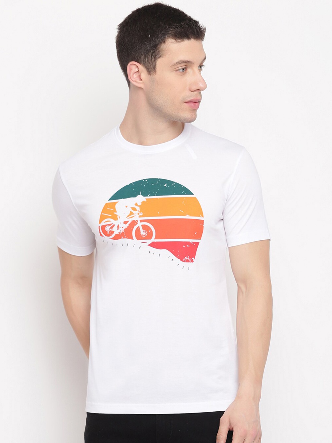 

Richlook Men White Graphic Printed T-shirt