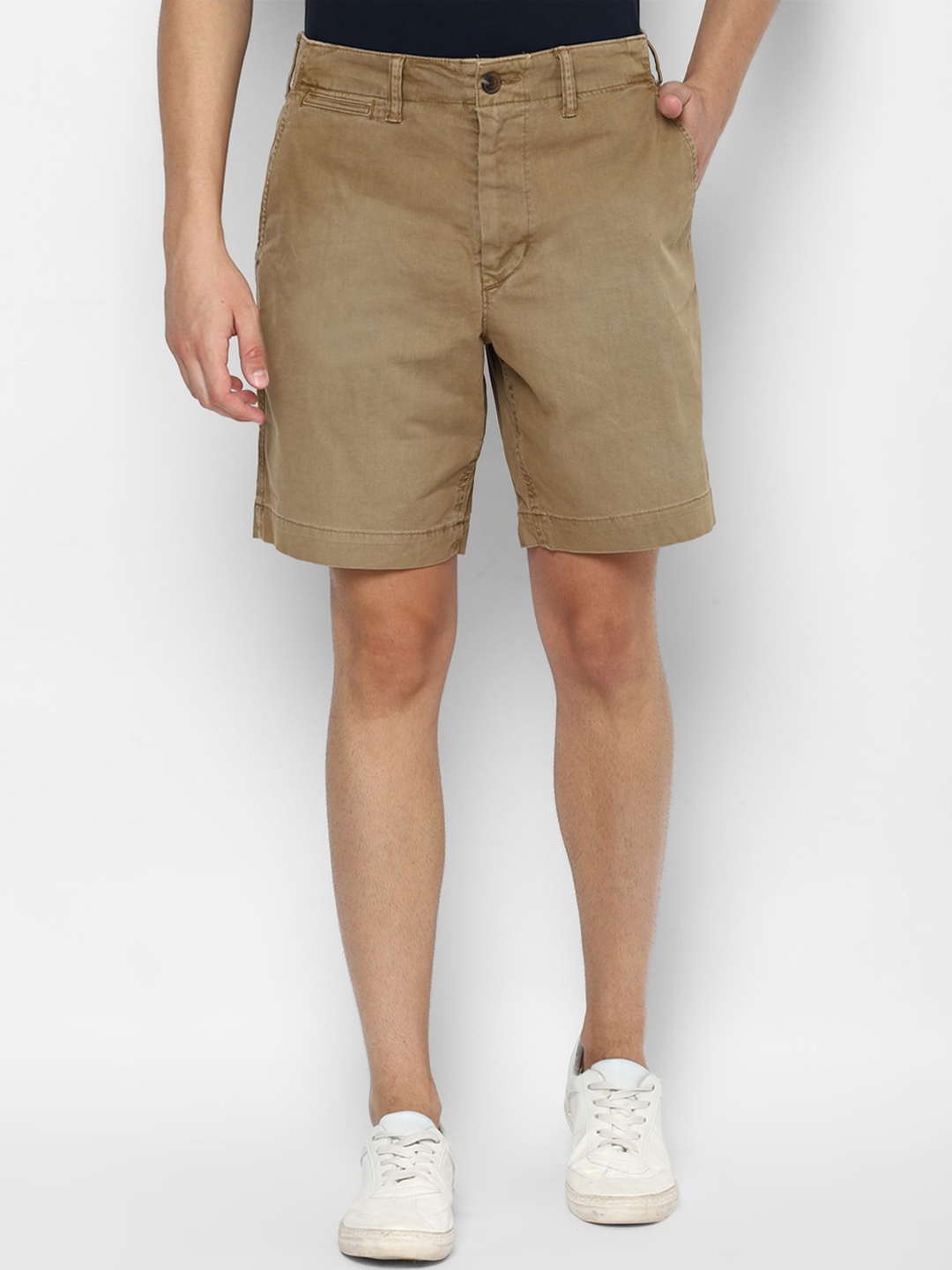 

AMERICAN EAGLE OUTFITTERS Men Brown Solid Mid-Rise Regular Shorts