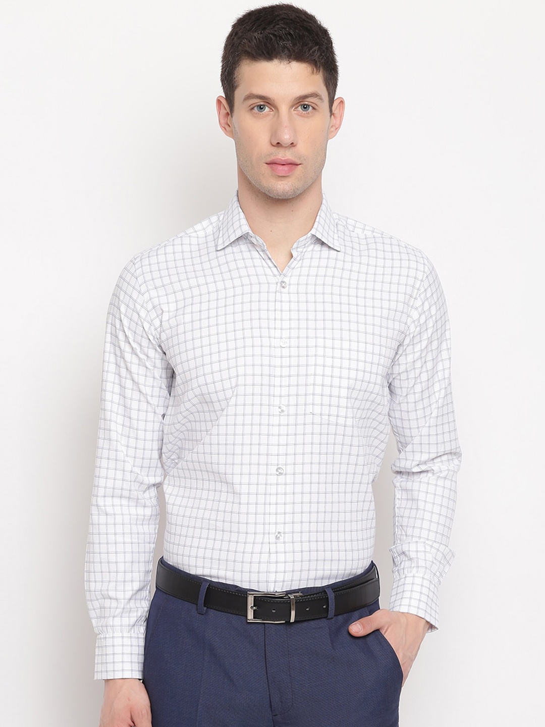 

Richlook Men White Micro Checks Checked Formal Shirt