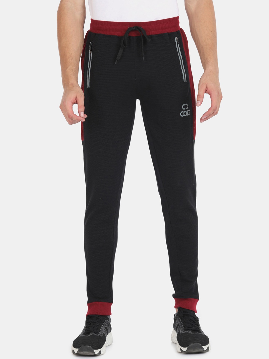 

Colt Men Black Solid Joggers