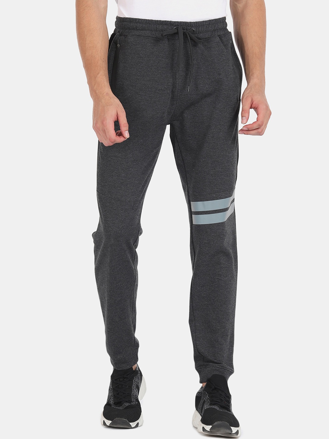 

Colt Men Charcoal Grey Solid Joggers