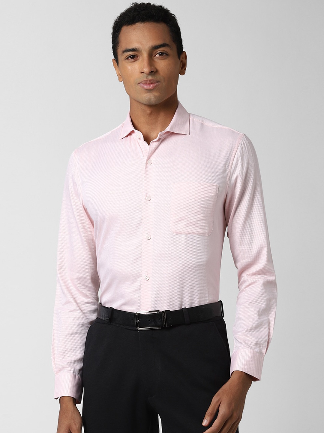

Peter England Elite Men Pink Textured Slim-Fit Pure Cotton Formal Shirt