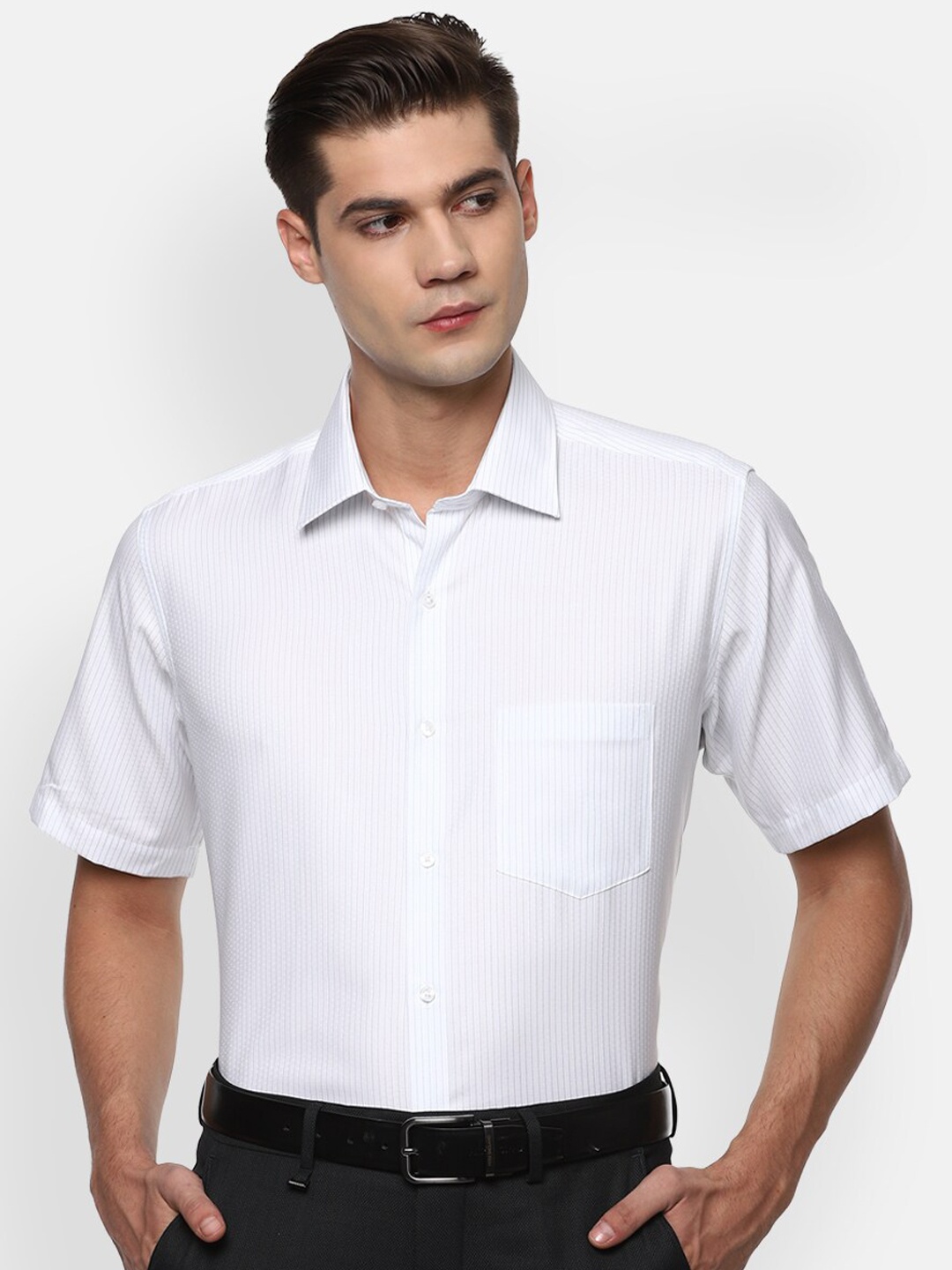 

Van Heusen Men White Regular Fit Solid Casual Shirt