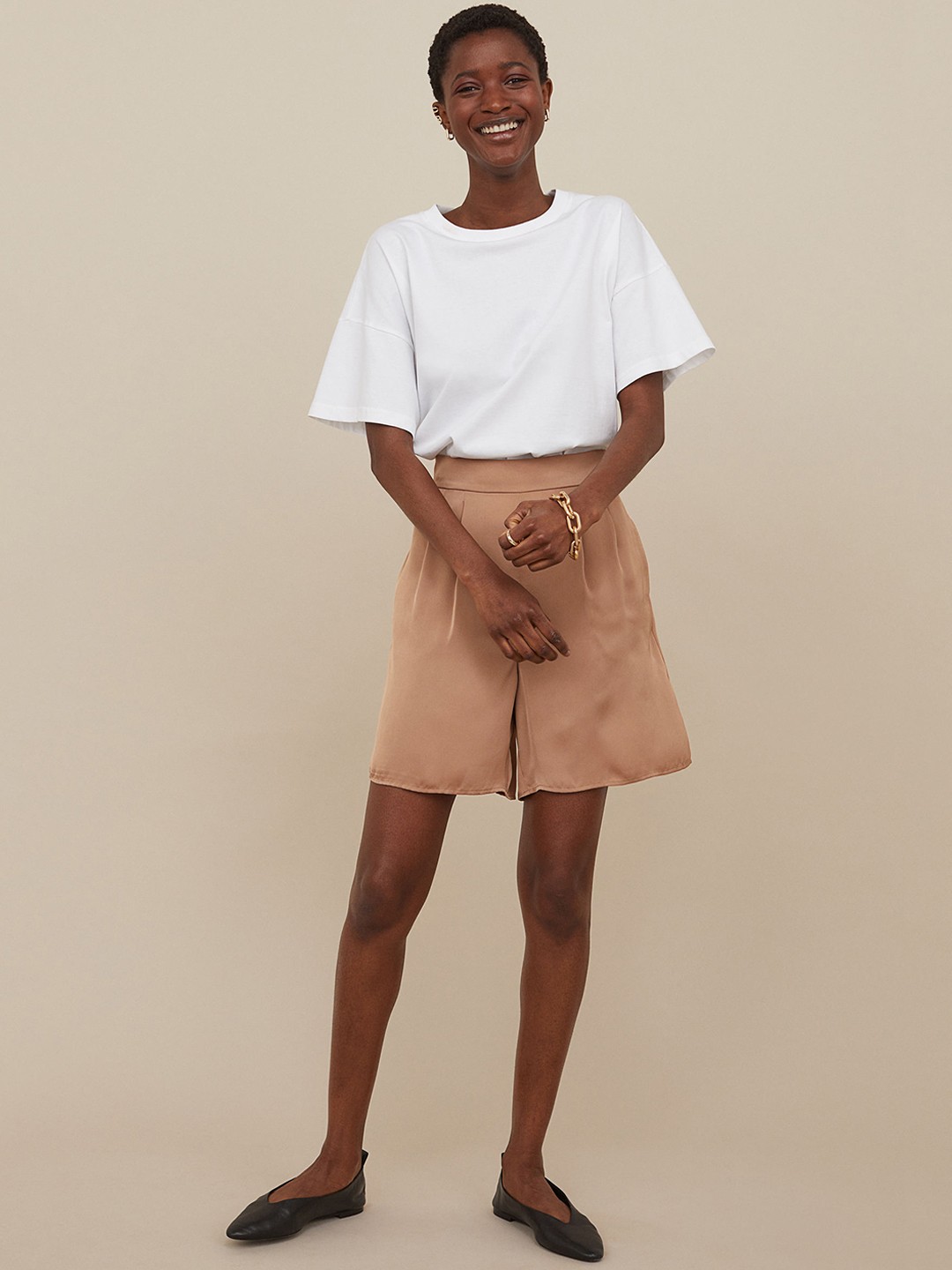 

H&M Women Beige Solid Glossy Shorts