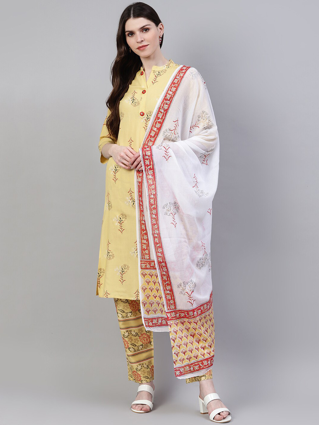 

Stylum Women Yellow Floral Printed Panelled Kurta with Trousers & With Dupatta