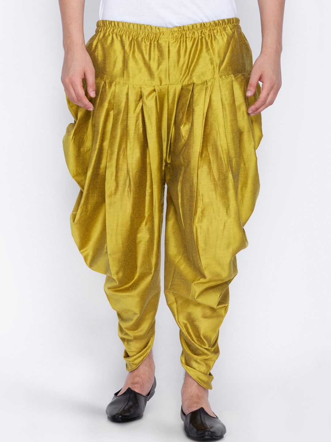

VASTRAMAY Men Green Solid Dhoti