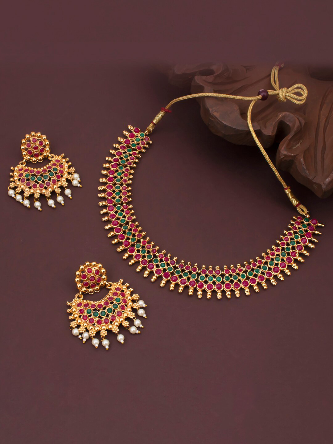 

Sukkhi Gold-Plated Maroon & Green Pearl-Studded & Beaded Jewellery Set