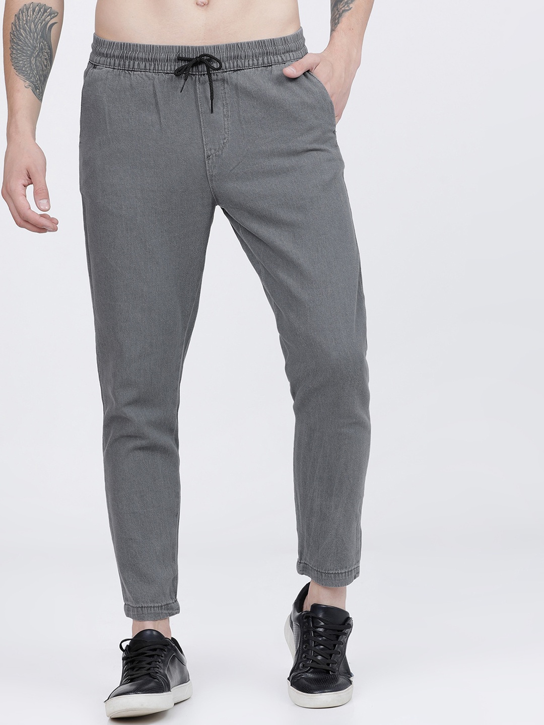 

HIGHLANDER Men Grey Tapered Fit Jeans