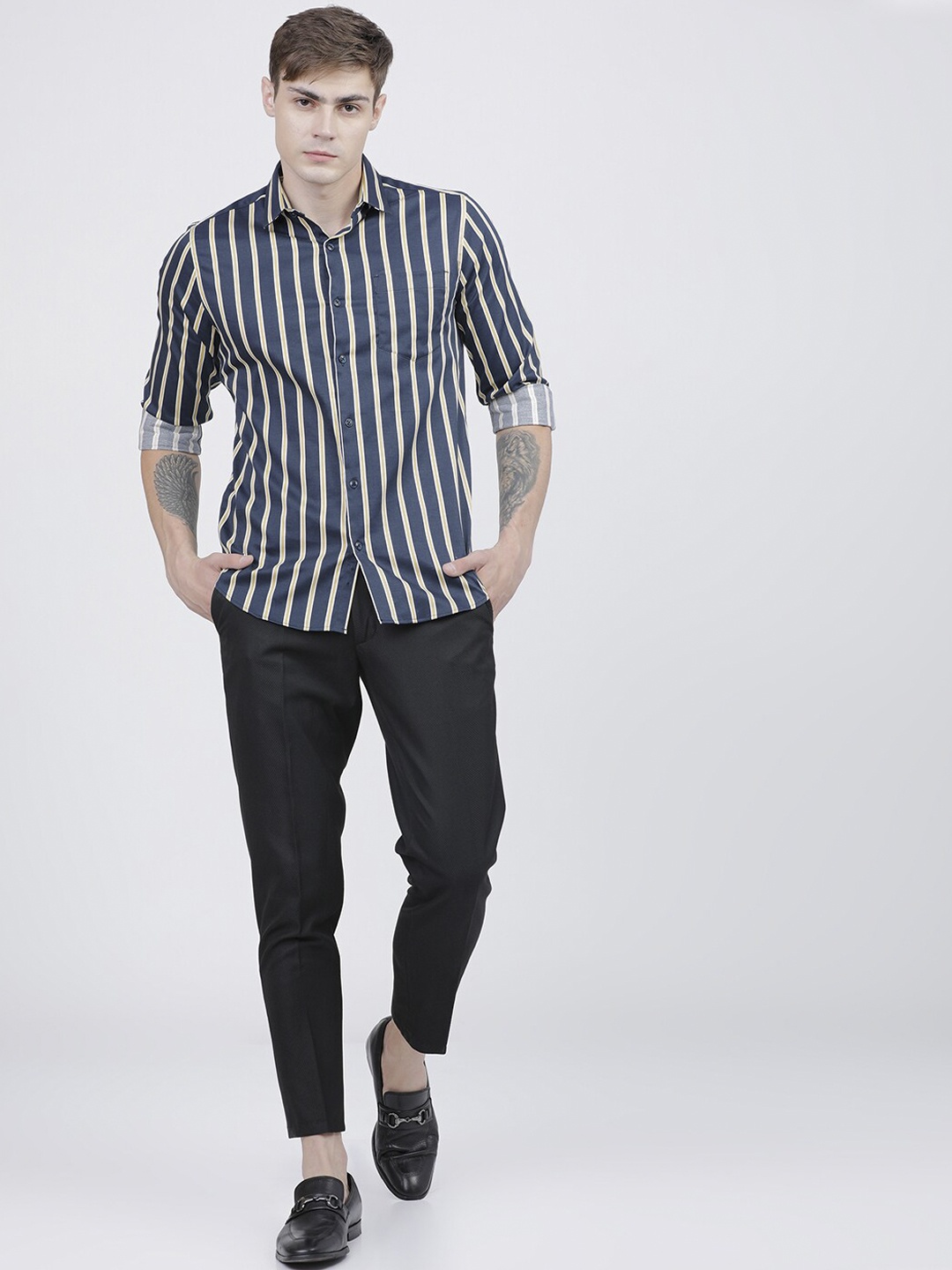 

HIGHLANDER Men Navy Blue Slim Fit Striped Casual Shirt