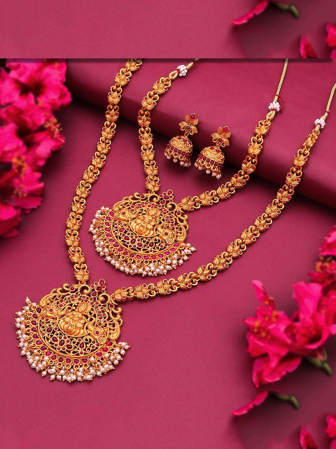 

Sukkhi Gold-Plated Pink & White Stone-Studded & Pearl Beaded Jewellery Set