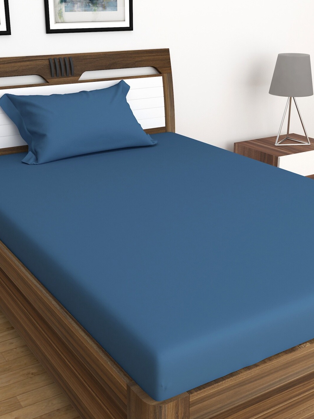 

Home Centre Navy Blue 150 TC Single Bedsheet with 1 Pillow Covers