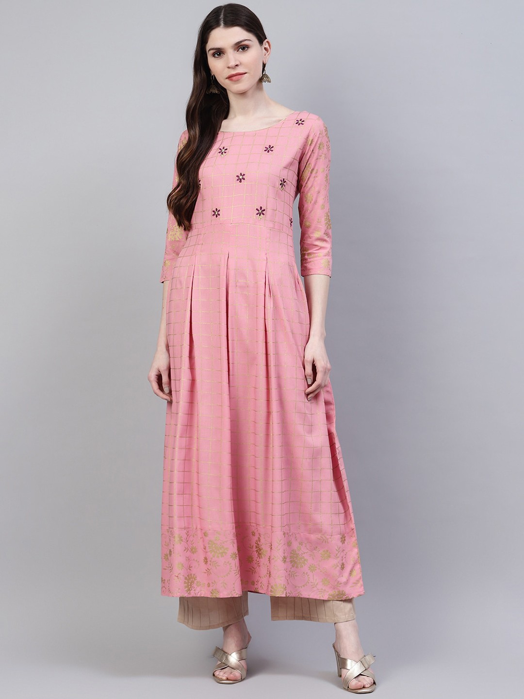 

Stylum Women Peach Floral Embroidered Cold-Shoulder Sleeves Thread Work Anarkali Kurta