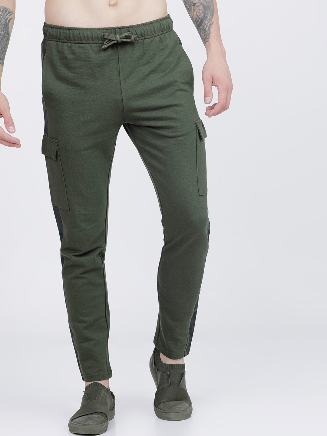 

HIGHLANDER Men Solid Slim-Fit Track Pants, Olive